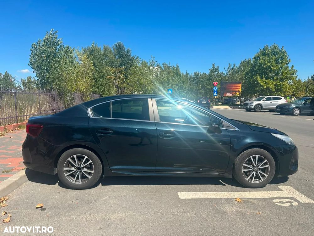 Toyota Avensis 1.8 Executive - 2