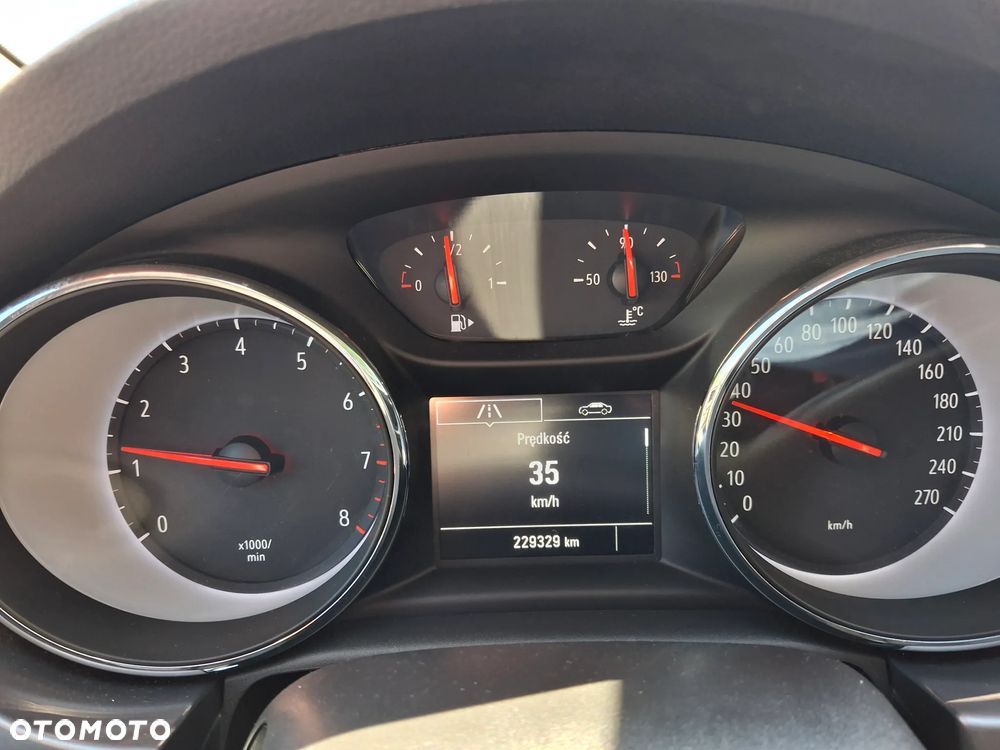 Opel Astra 1.4 T Enjoy - 19