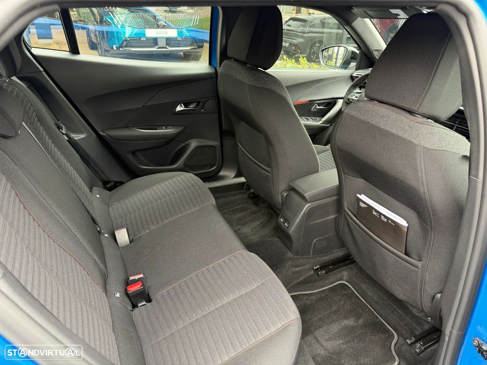 Peugeot 2008 - 4