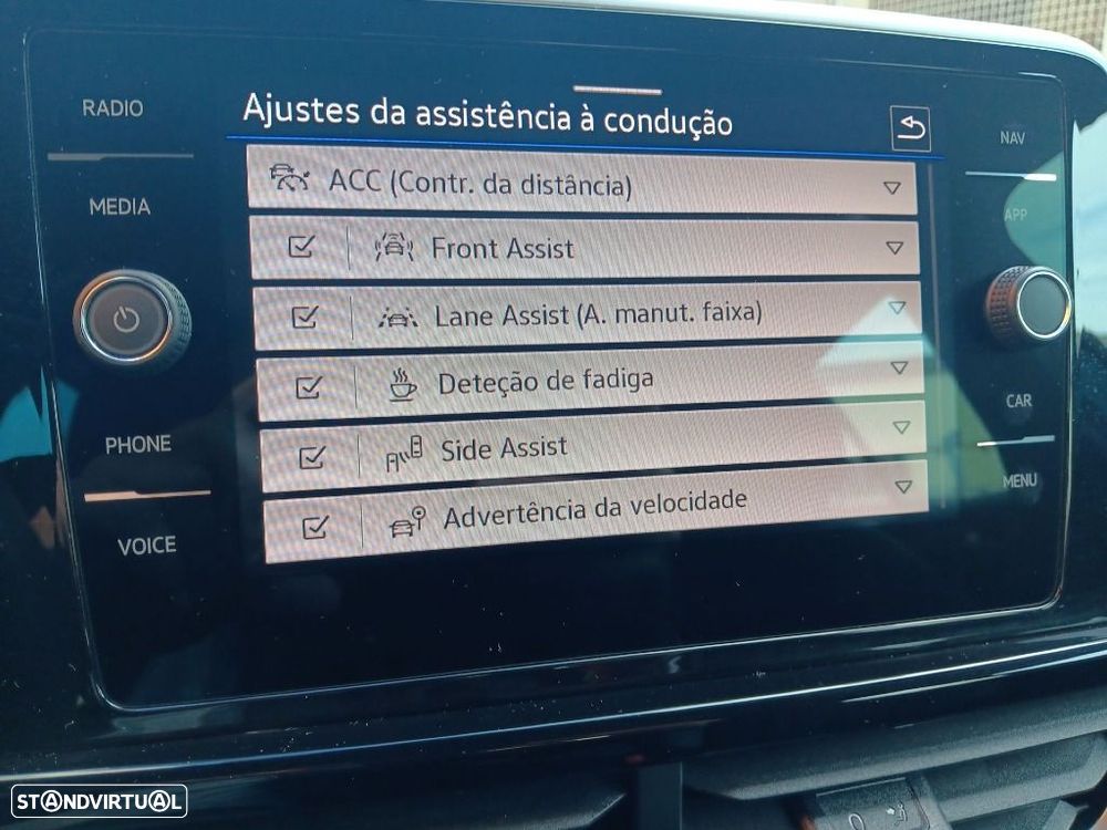 VW T-Roc 2.0 TDI R-Line DSG - 18