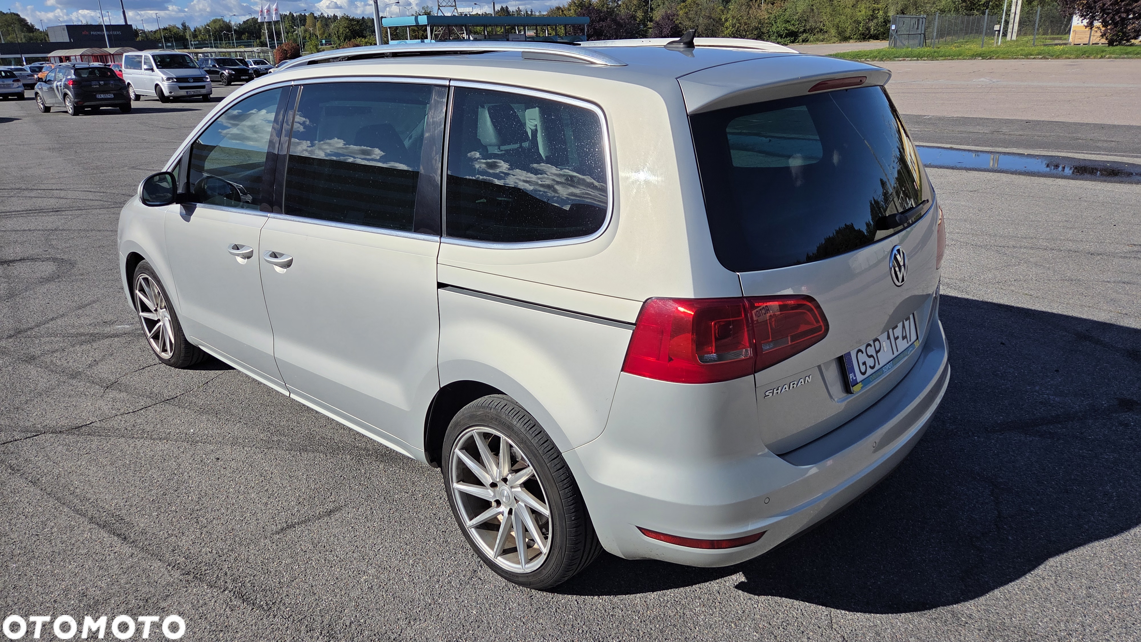 Volkswagen Sharan 2.0 TDI Highline DSG - 2