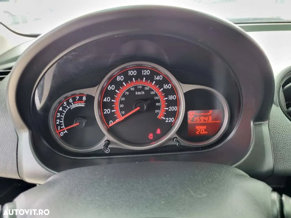 Mazda 2 - 10