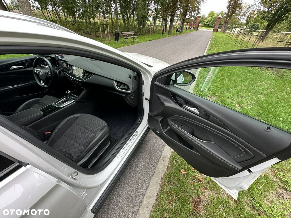 Opel Insignia - 30