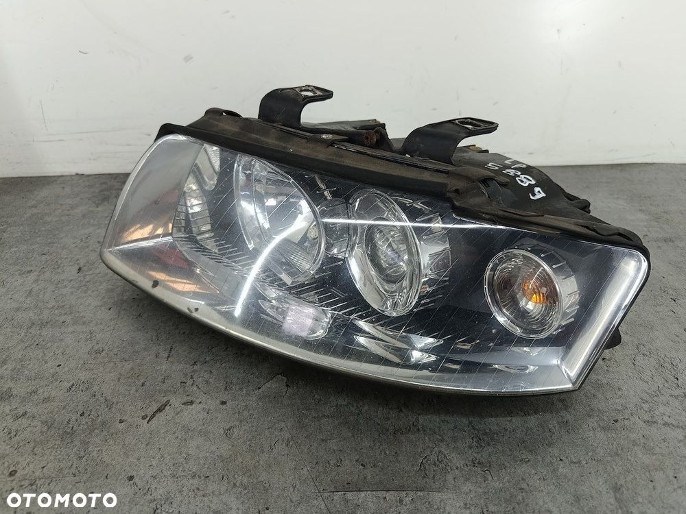LAMPA PRZÓD LEWA AUDI A4 B6 8E0941003F  89305690 VALEO - 2