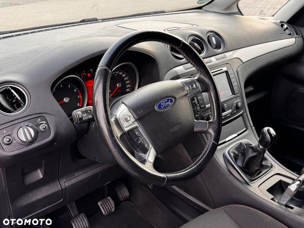 Ford Galaxy 2.0 Business Edition - 13