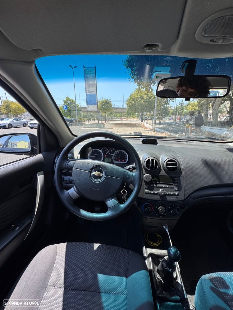Chevrolet Aveo 1.2 L - 12