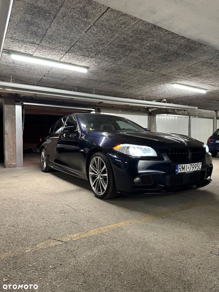 BMW Seria 5 528i - 11