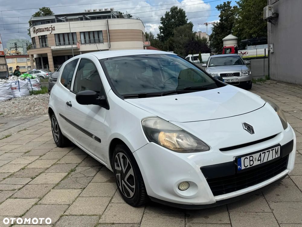 Renault Clio - 8