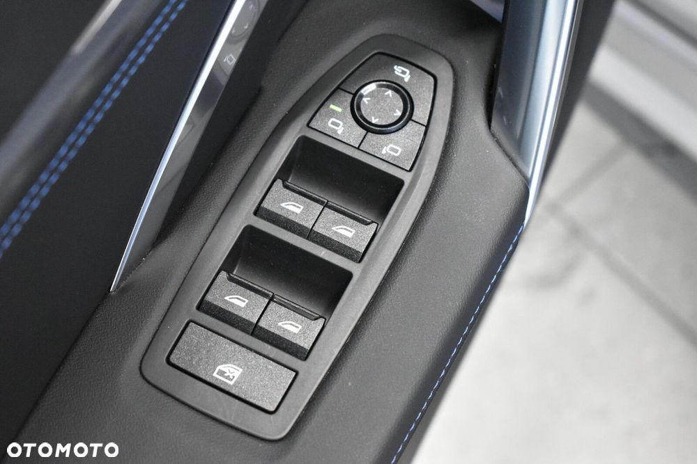 BMW X1 sDrive18i M Sport - 8