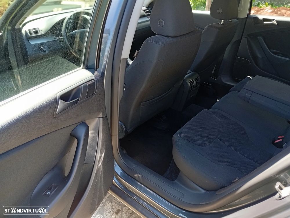 VW Passat Variant 2.0 TDi Confortline BM - 5
