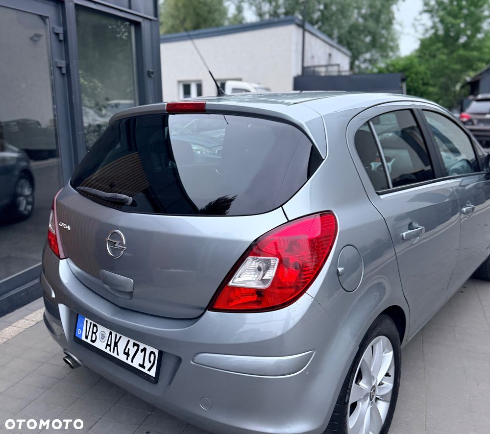 Opel Corsa 1.4 16V Innovation 110 Jahre - 25