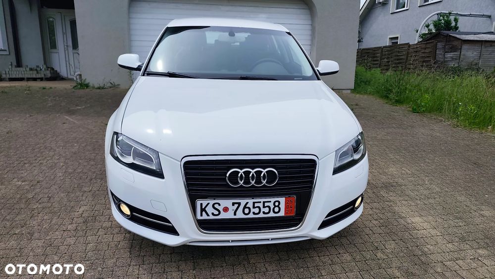Audi A3 Sportback 2.0 TDI DPF S tronic S line Sportpaket (plus) - 4