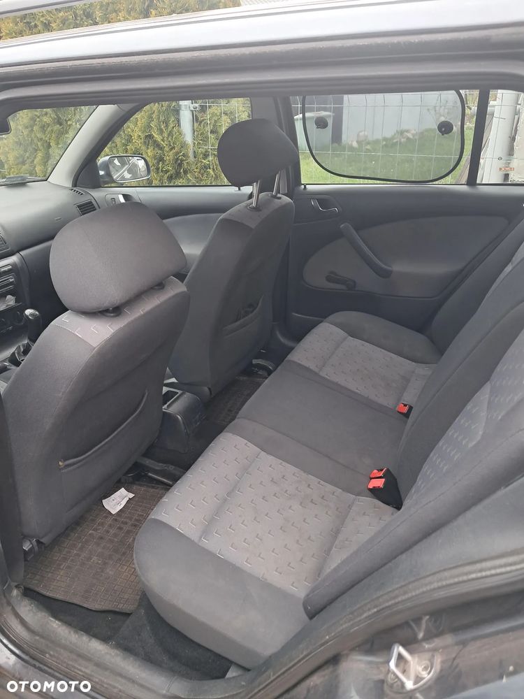 Skoda Octavia 1.6 Tour - 8