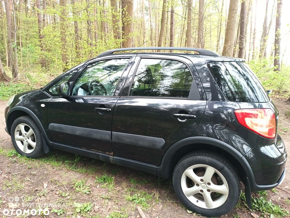 Suzuki SX4 1.6 GS/Premium - 10
