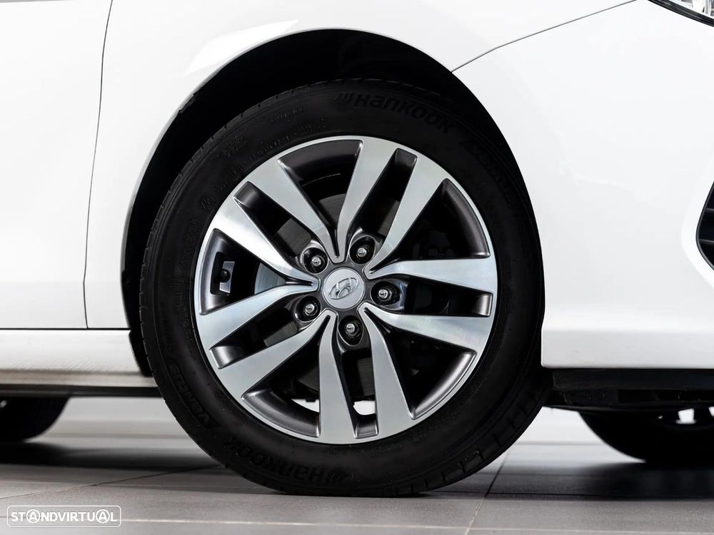 Hyundai i30 1.6 CRDI STyle — fotografia 25