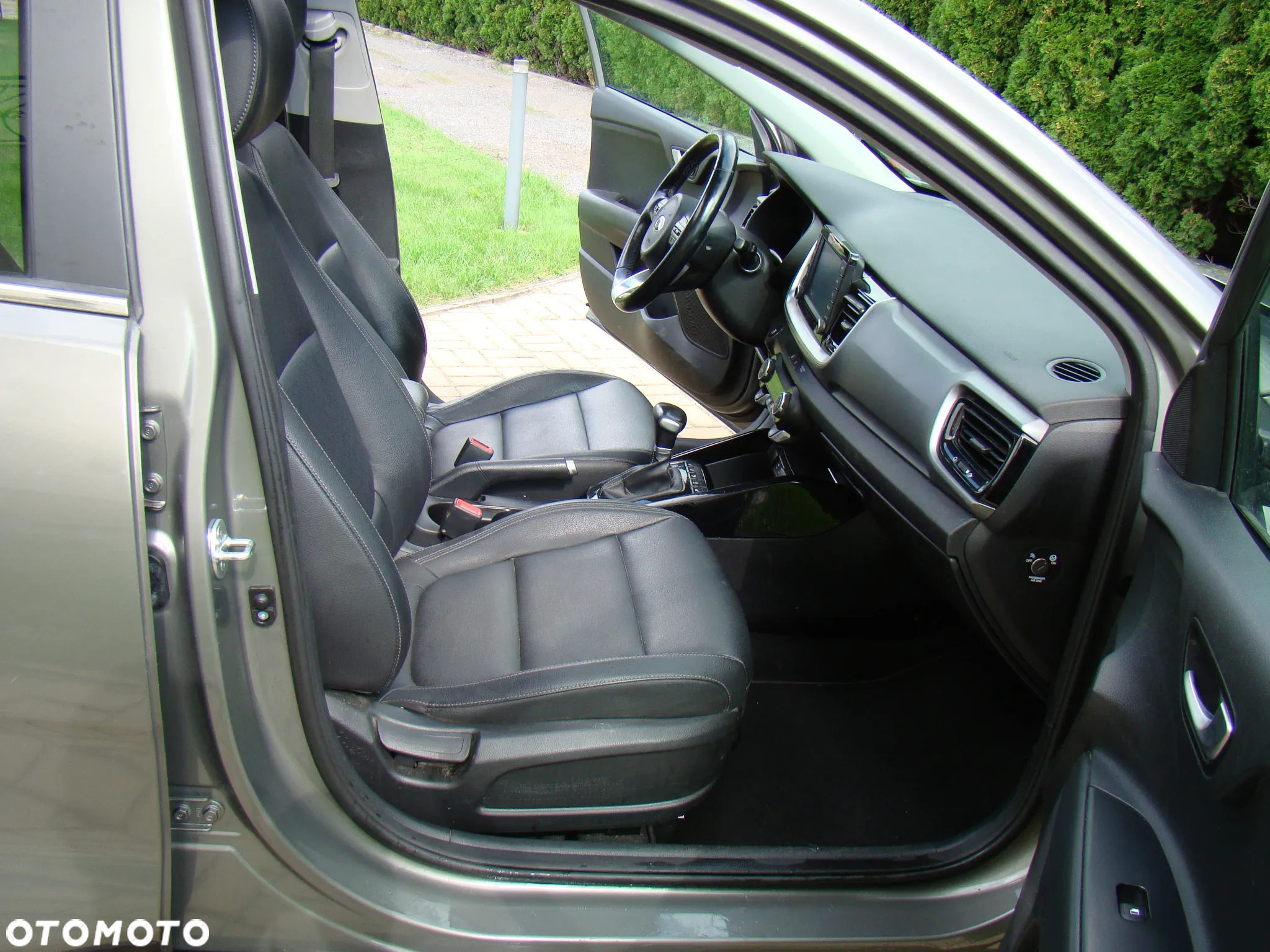Kia Stonic 1.0 T-GDI DCT OPF Platinum Edition - 23