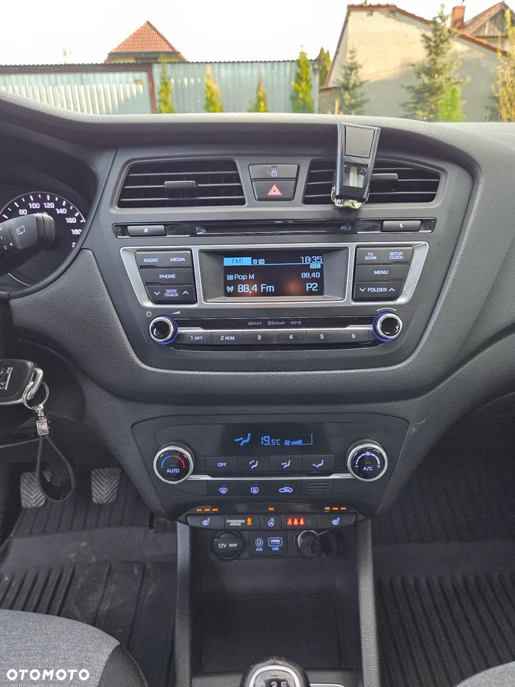 Hyundai i20 1.2 Intro Edition - 31
