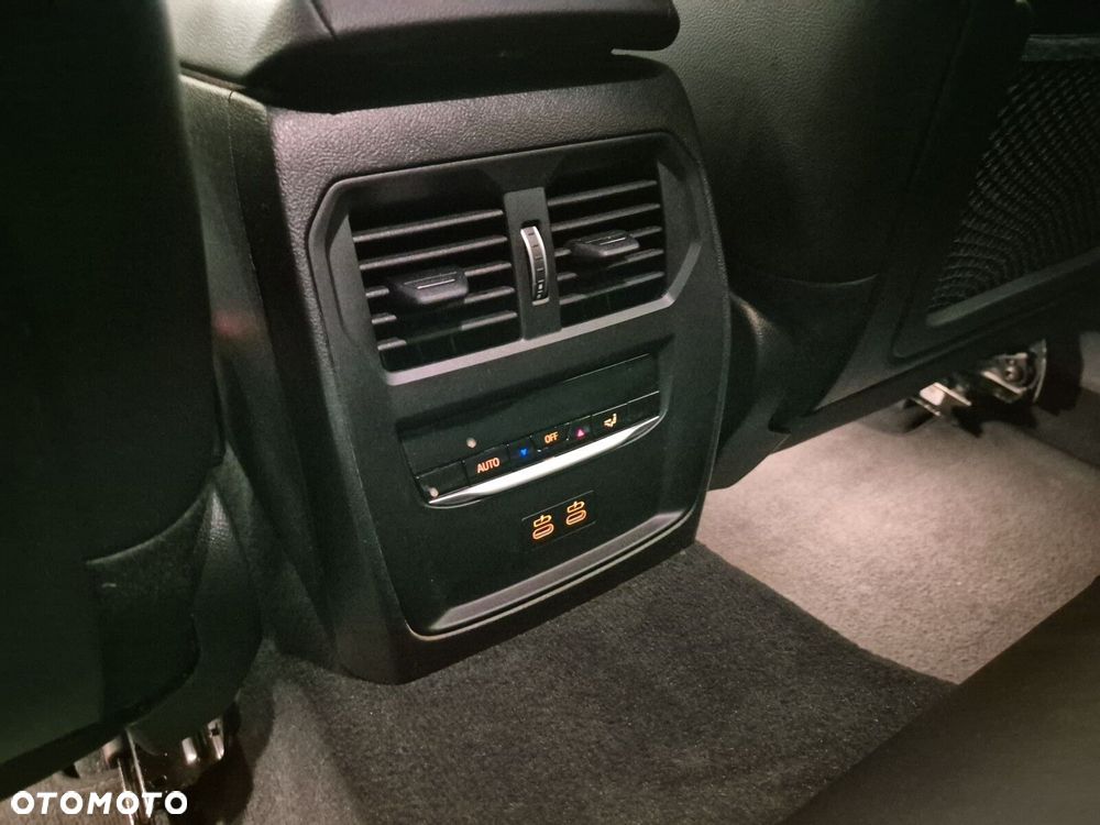 BMW Seria 3 320d xDrive mHEV M Sport - 23