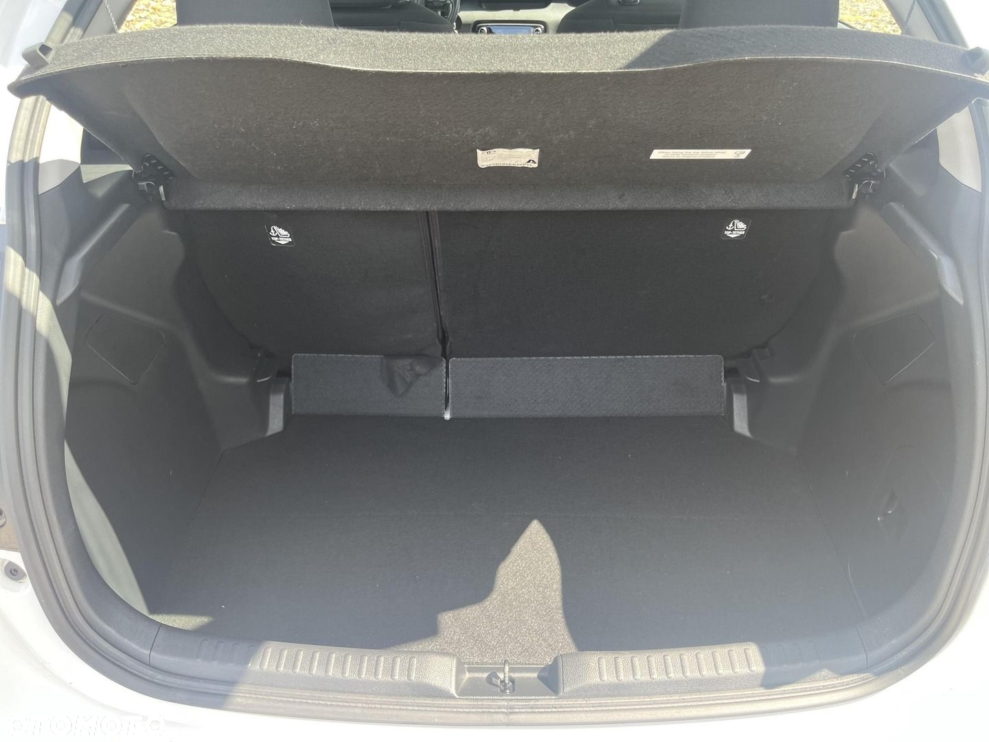 Toyota Yaris Hybrid 1.5 Comfort - 24