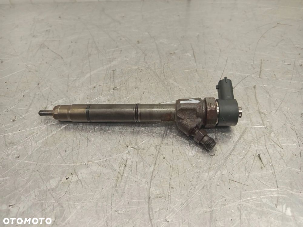 Wtryskiwacz Wtrysk KIA Ceed HYUNDAI 1.6 CRDI 33800-2A900 - 2