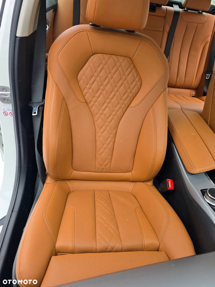 BMW Seria 5 518d Luxury Line sport - 22