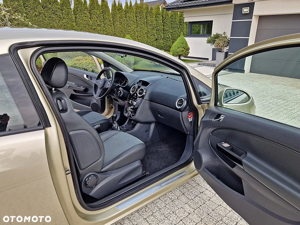 Opel Corsa 1.2 16V Limited Edition - 7