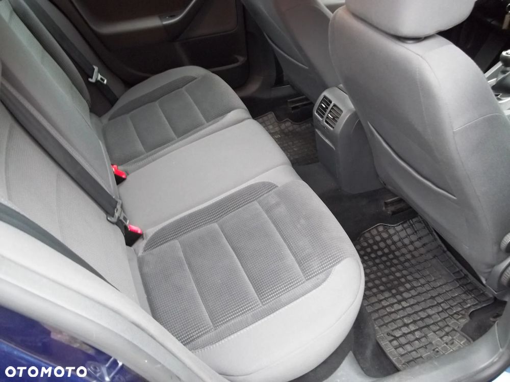 Volkswagen Golf 2.0 TDI DPF Comfortline - 13