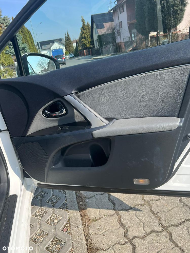 Toyota Avensis 1.8 Multidrive Business Edition - 14