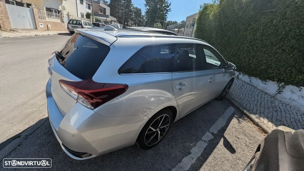 Toyota Auris Touring Sports 1.8 HSD Comfort - 6