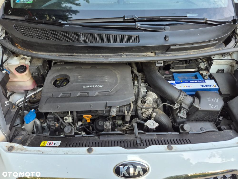 Kia Venga - 16