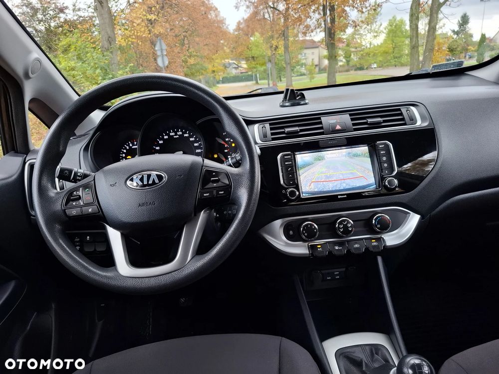Kia Rio 1.2 Business Line - 10