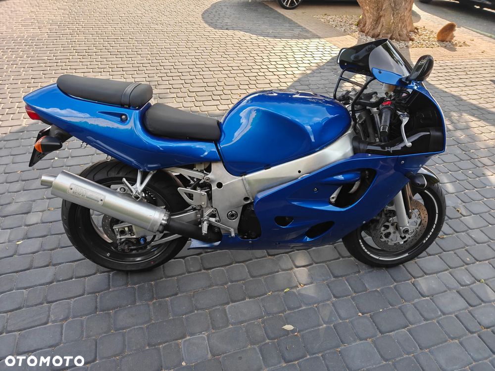 Suzuki GSX-R - 2