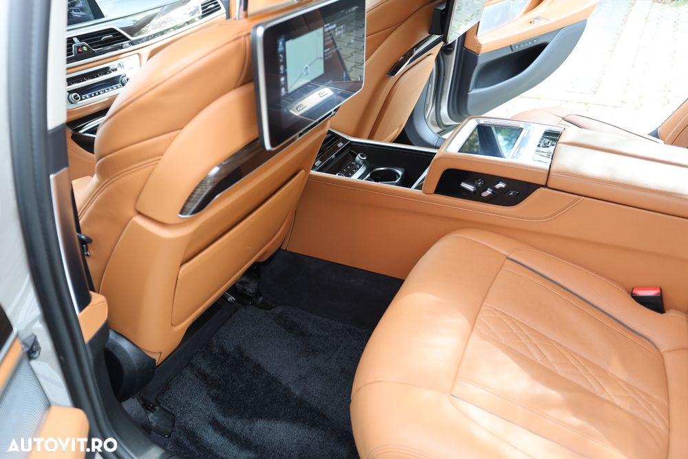 BMW Seria 7 745Le xDrive AT PHEV - 28