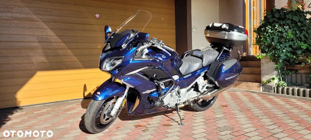 Yamaha FJR - 11