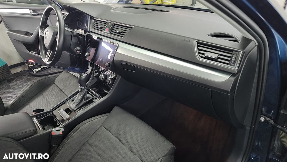 Skoda Superb 2.0 TDI DSG Style - 7