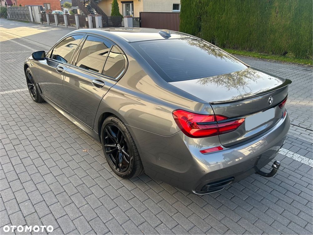 BMW Seria 7 - 10