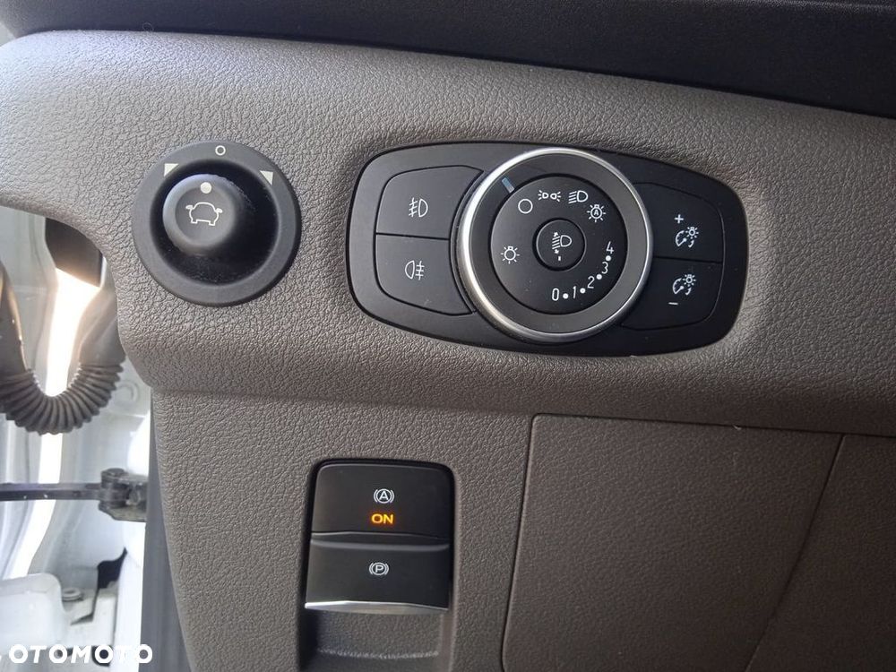 Ford E-Transit - 31