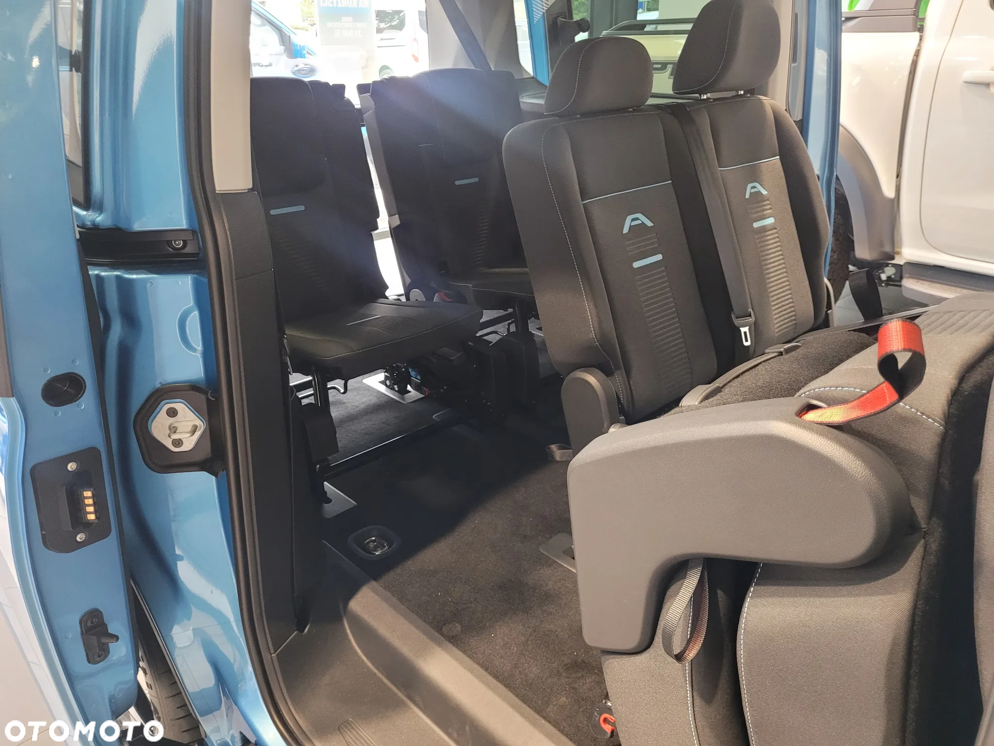 Ford Tourneo Connect Grand - 18