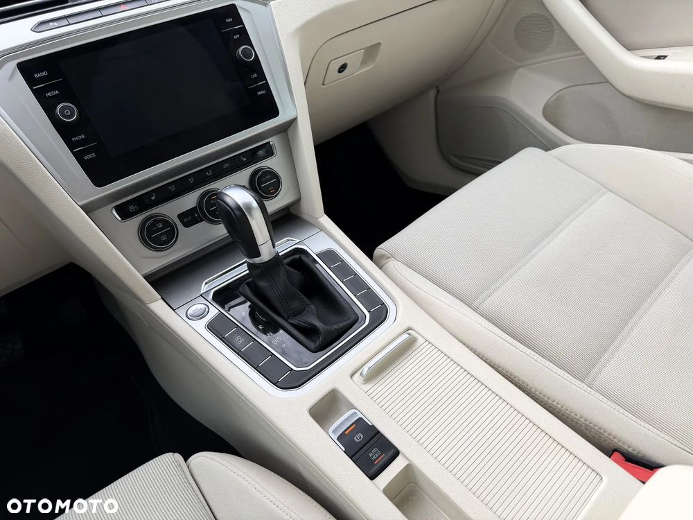 Volkswagen Passat 1.8 TSI BMT Comfortline DSG - 14