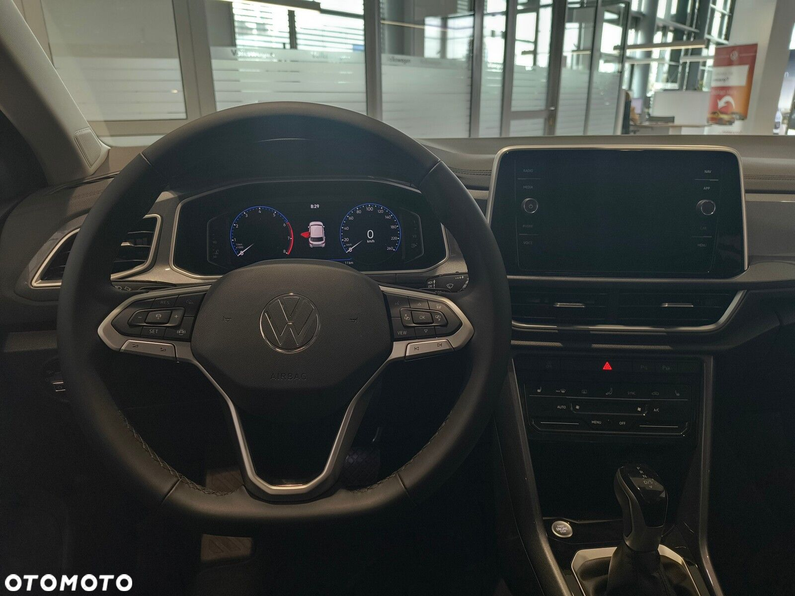 Volkswagen T-Roc - 9