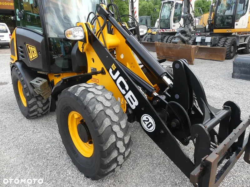 JCB 407 T4 z Niemiec / 2790mtg / BEZ DPF / - 25