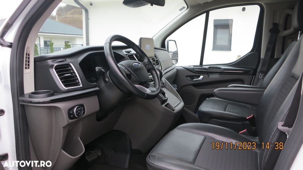 Ford Tourneo Custom Bus 320 2.0 EcoBlue 185 CP L1H1 Sport Aut. - 10