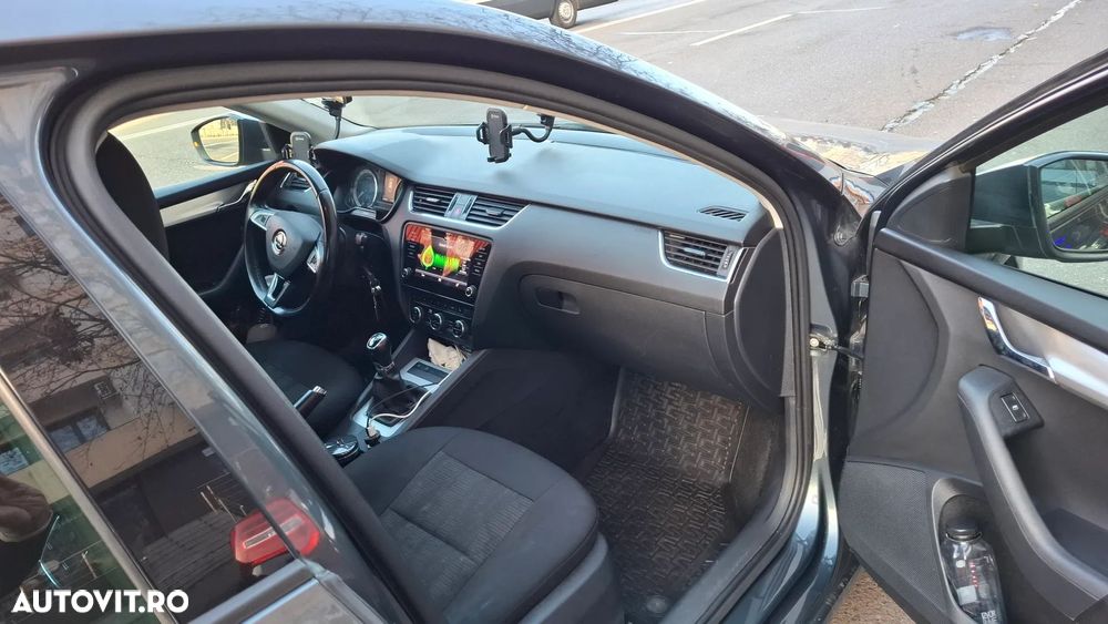 Skoda Octavia 1.6 TDI Ambition - 8