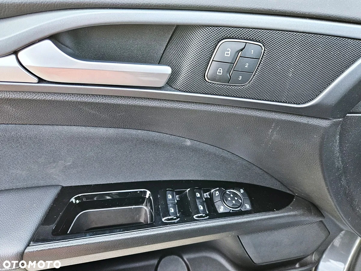Ford Mondeo 2.0 EcoBlue Business Edition - 19
