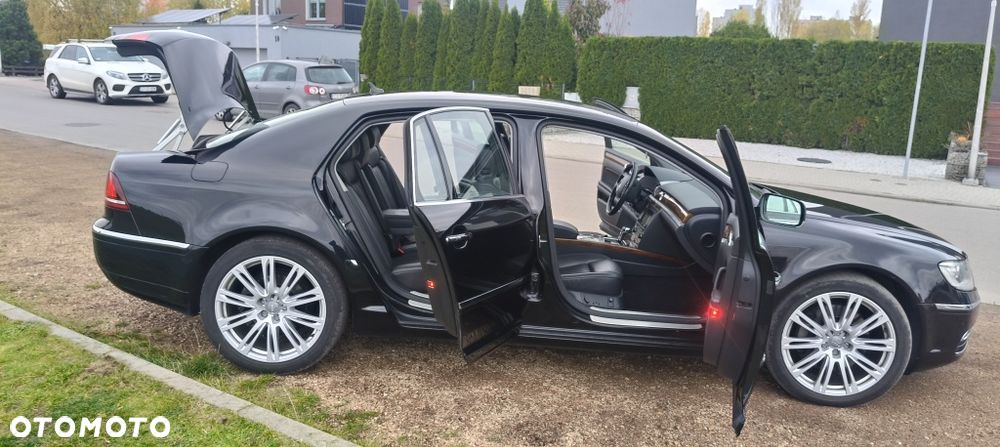 Volkswagen Phaeton - 7