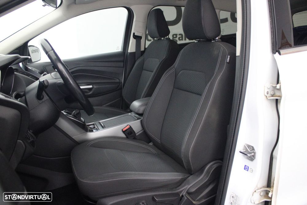 Ford Kuga 1.5 TDCi Titanium - 30