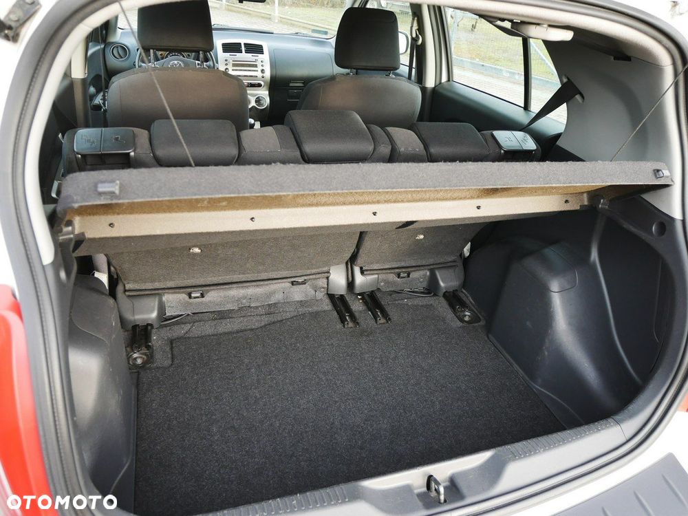 Toyota Urban Cruiser 1.4 D-4D 4x2 Life - 11