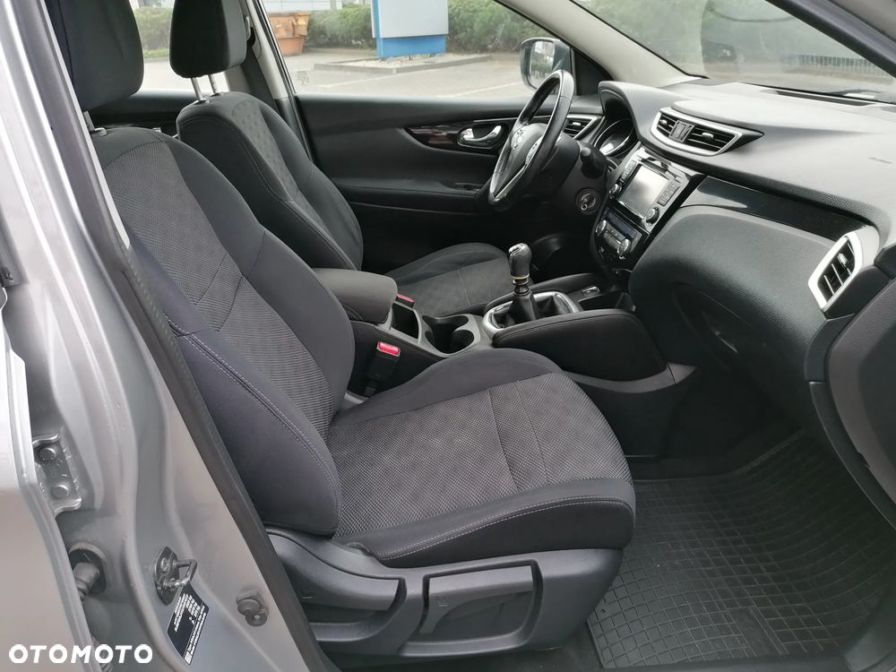 Nissan Qashqai 1.6 DCi N-Connecta - 13
