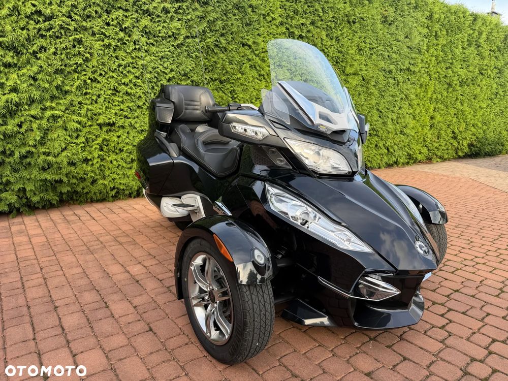 Can-Am Spyder - 2