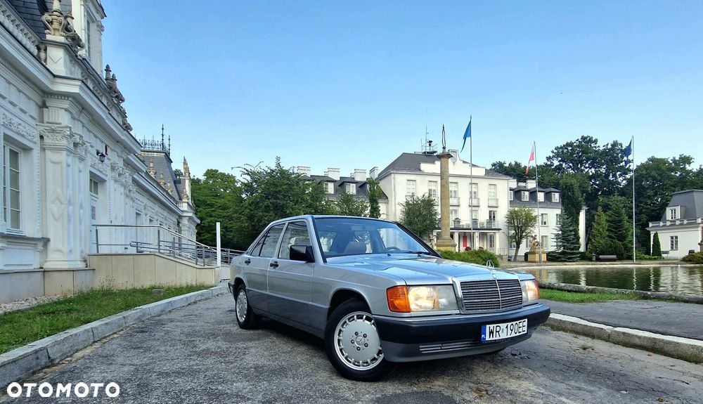 Mercedes-Benz W201 (190) - 10